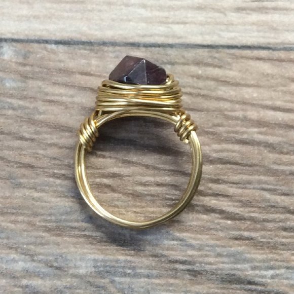 Garnet ring - 14k gold filled, January birthstone, Red gemstone ring - Picture 1 of 6
